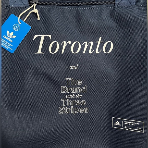 NWT - Adidas Originals Trefoil Shopper City Limited Edition - Toronto - Picture 2 of 10